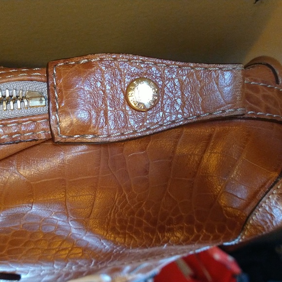 VGUC. Vintage Michael Michael kors alligator print leather handbag. - Picture 5 of 16